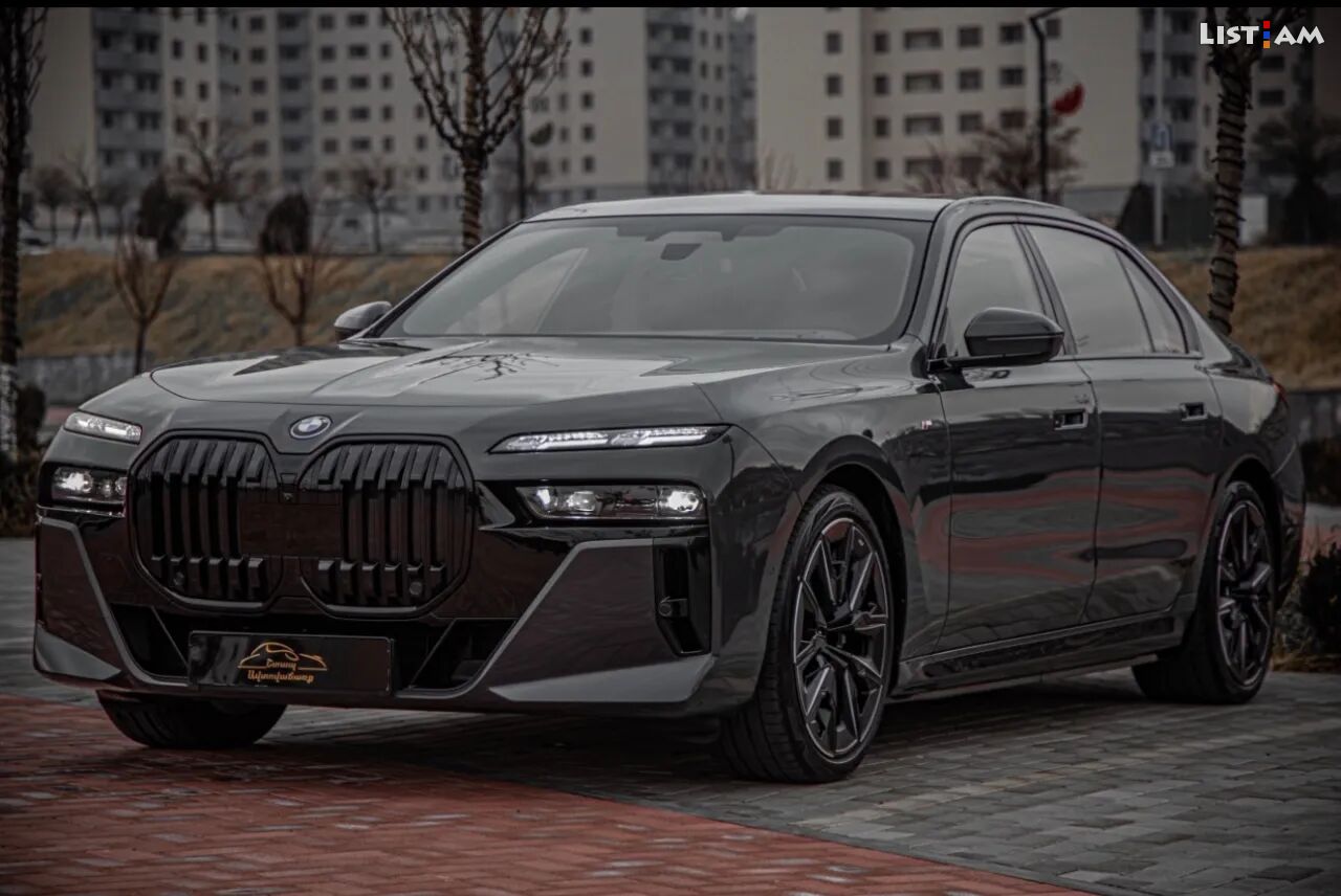 2022 BMW i7,