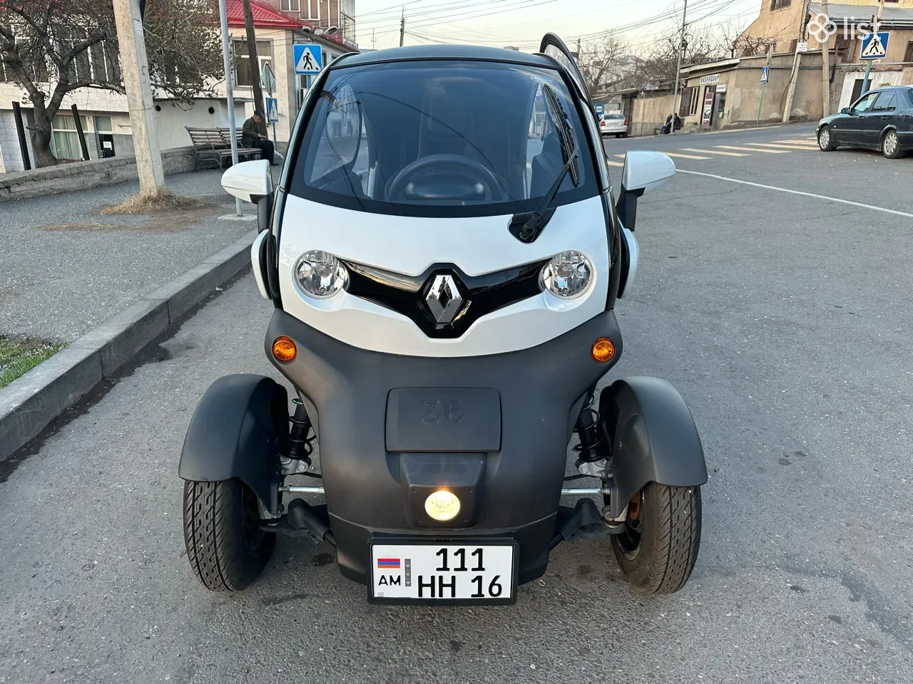 Renault twizy online coupe