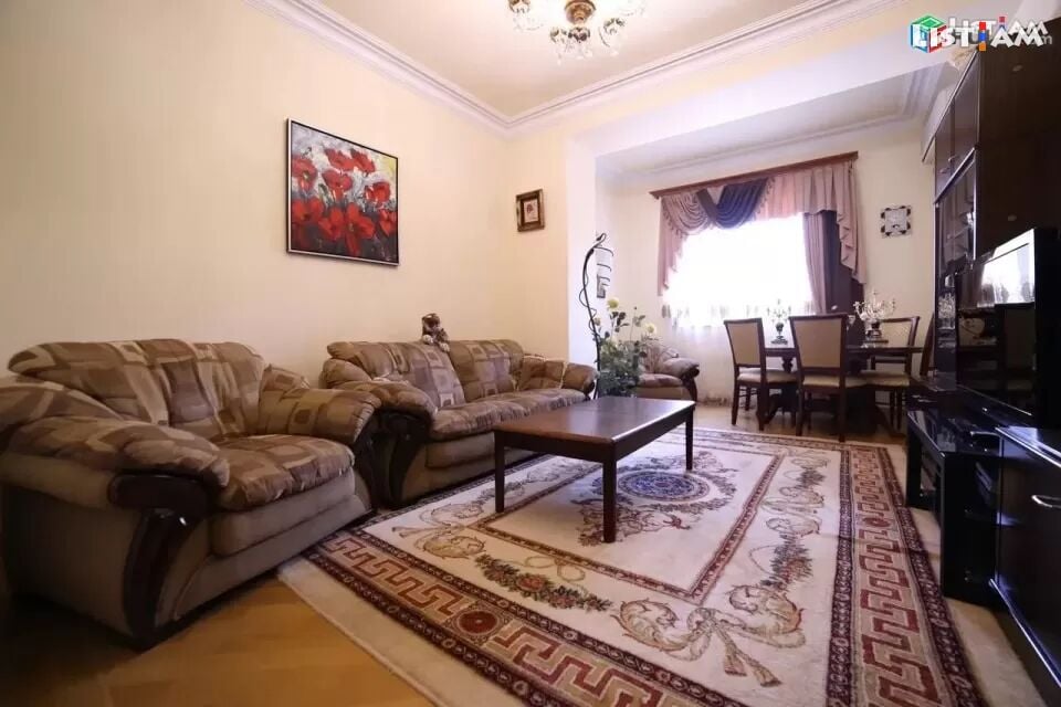 Квартира в центре еревана. Ул Вардананц Ереван. Квартиры Ереван 2022. Ереван Вардананц 15. Красивые квартиры в Ереване.