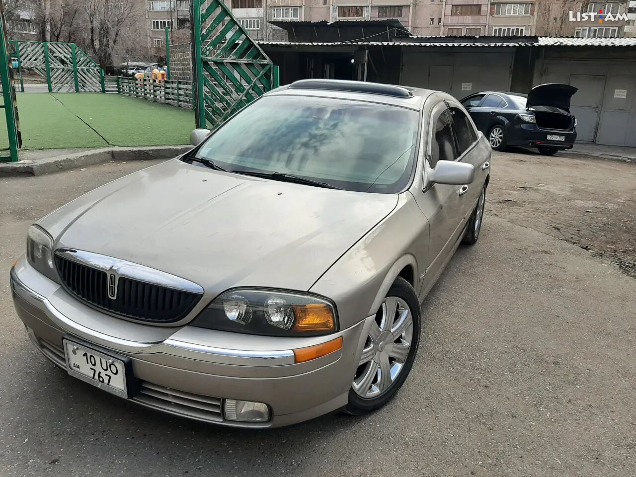 2000 Lincoln LS,