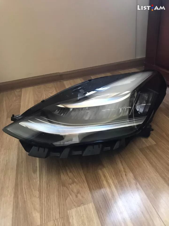 Tesla left headlight