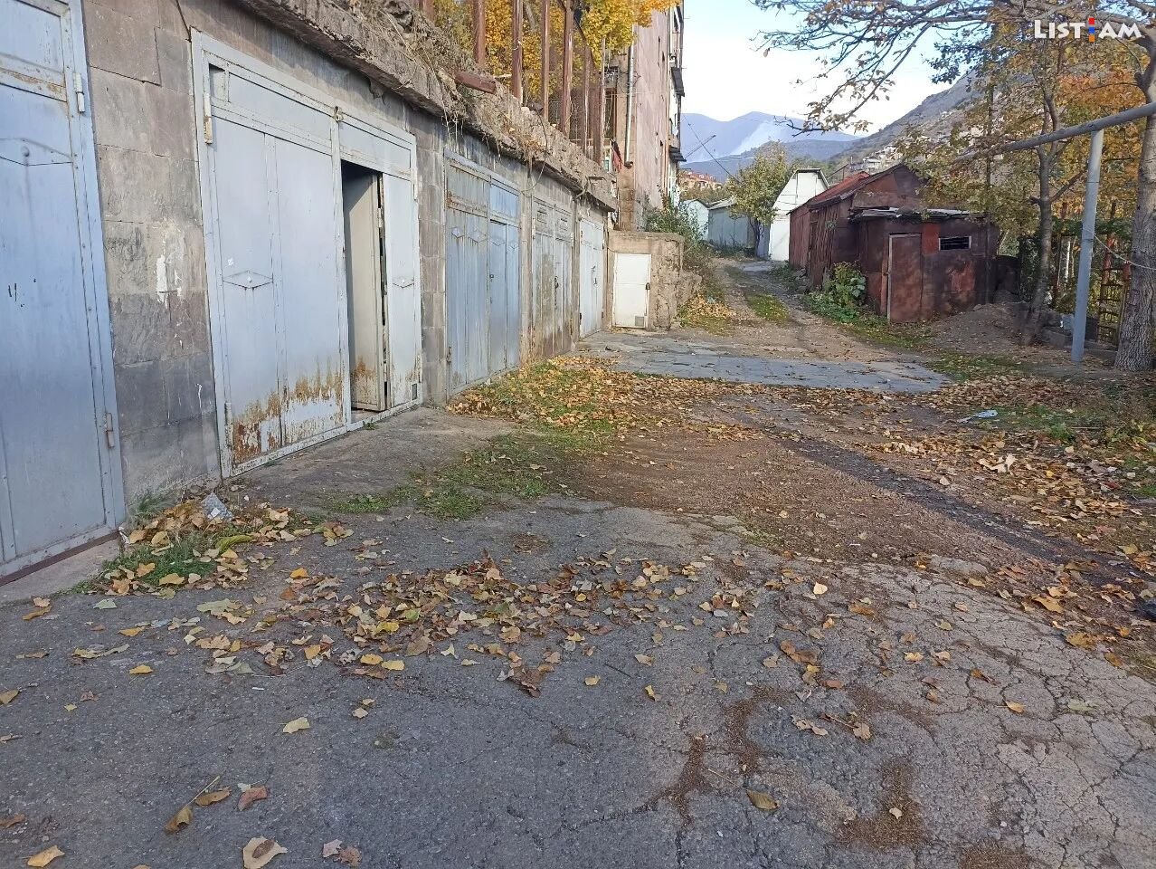 Garage in Goris, 21