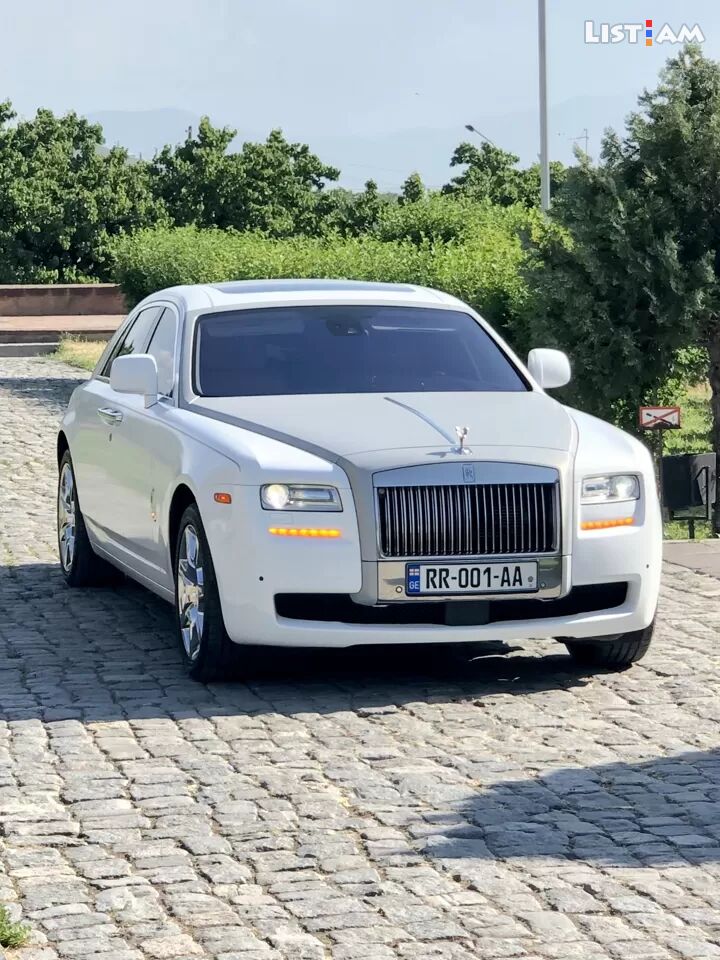 Rolls Royce ghost.