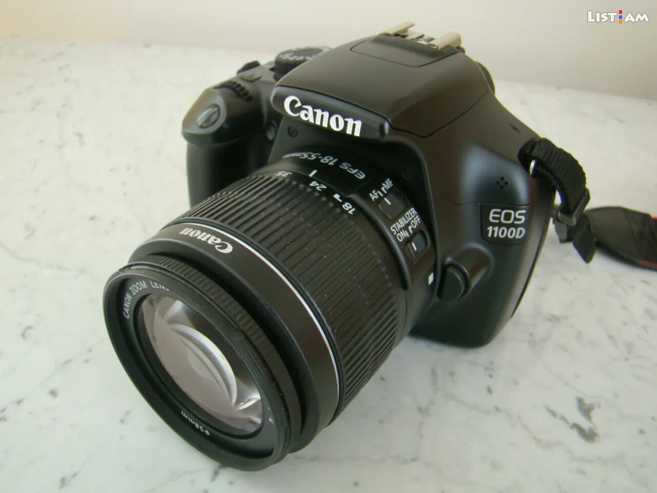 Canon 1100 D