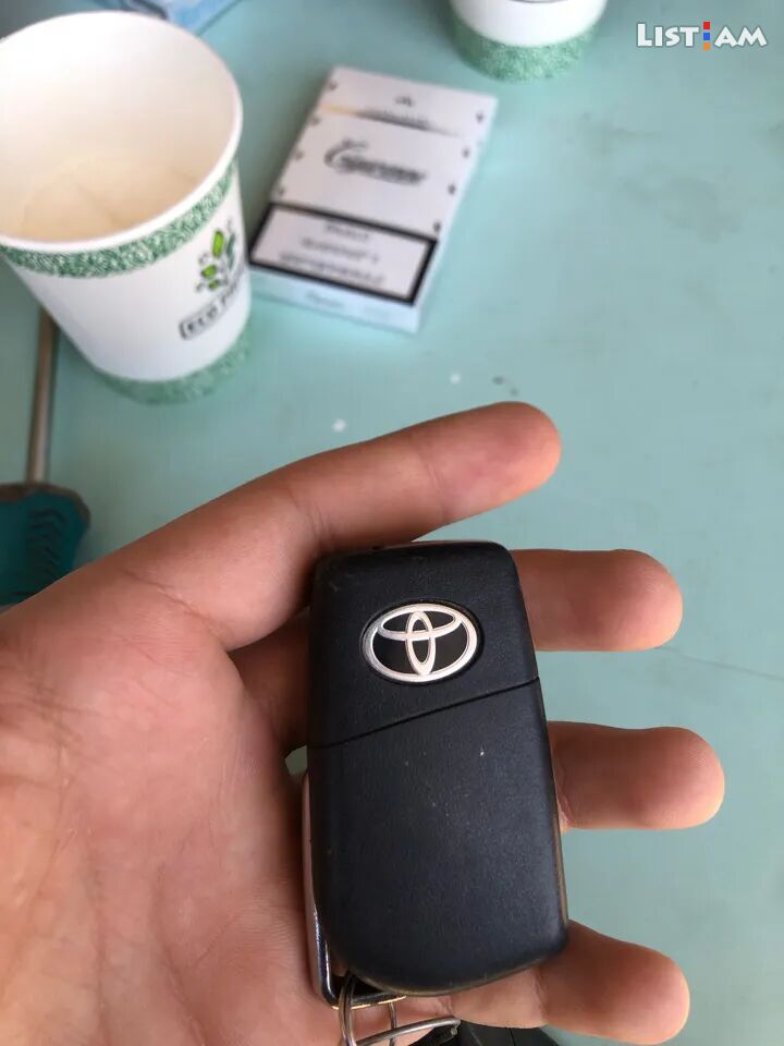 Toyota Camry key