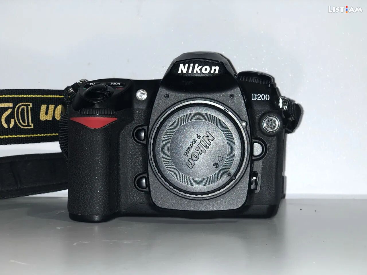 Nikon d200 camera