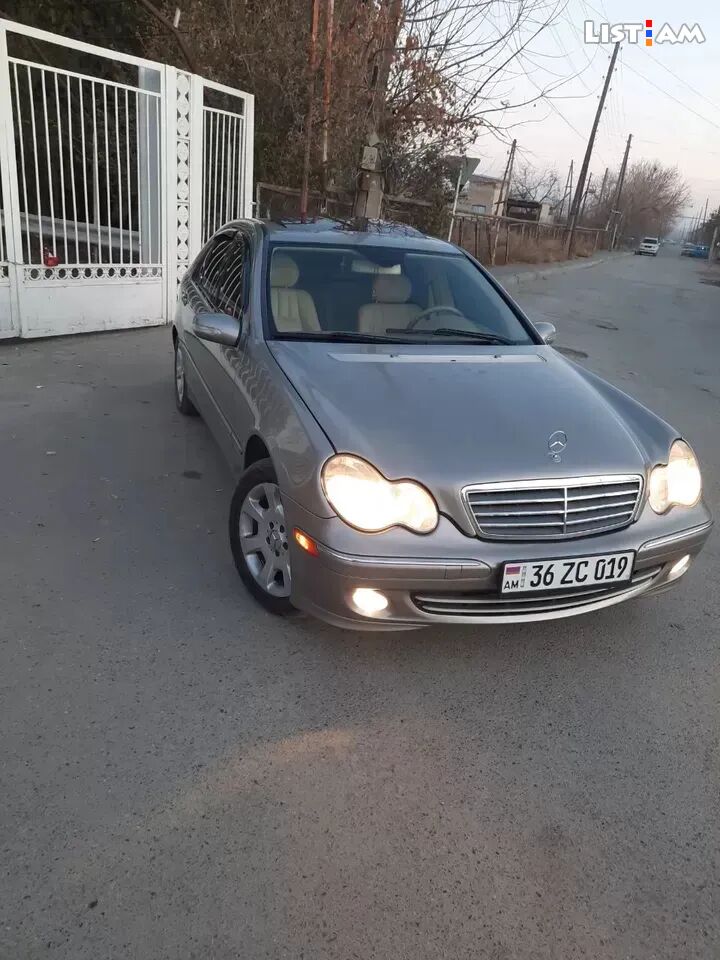 Mercedes-Benz 240,