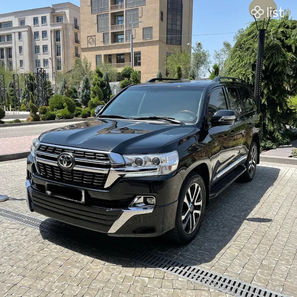 Toyota Land Cruiser 200. Rent a car. Автопрокат. Прокат машины. Վարձույթ -  Прокат автомобилей - List.am