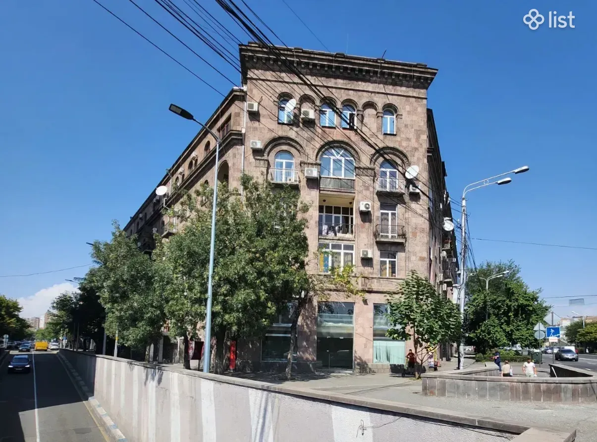 3 սենյականոց բնակարան Վարդանանց փողոցում, 115 քմ, 2 սանհանգույց, բարձր առաստաղներ - Բնակարանների վաճառք - List.am