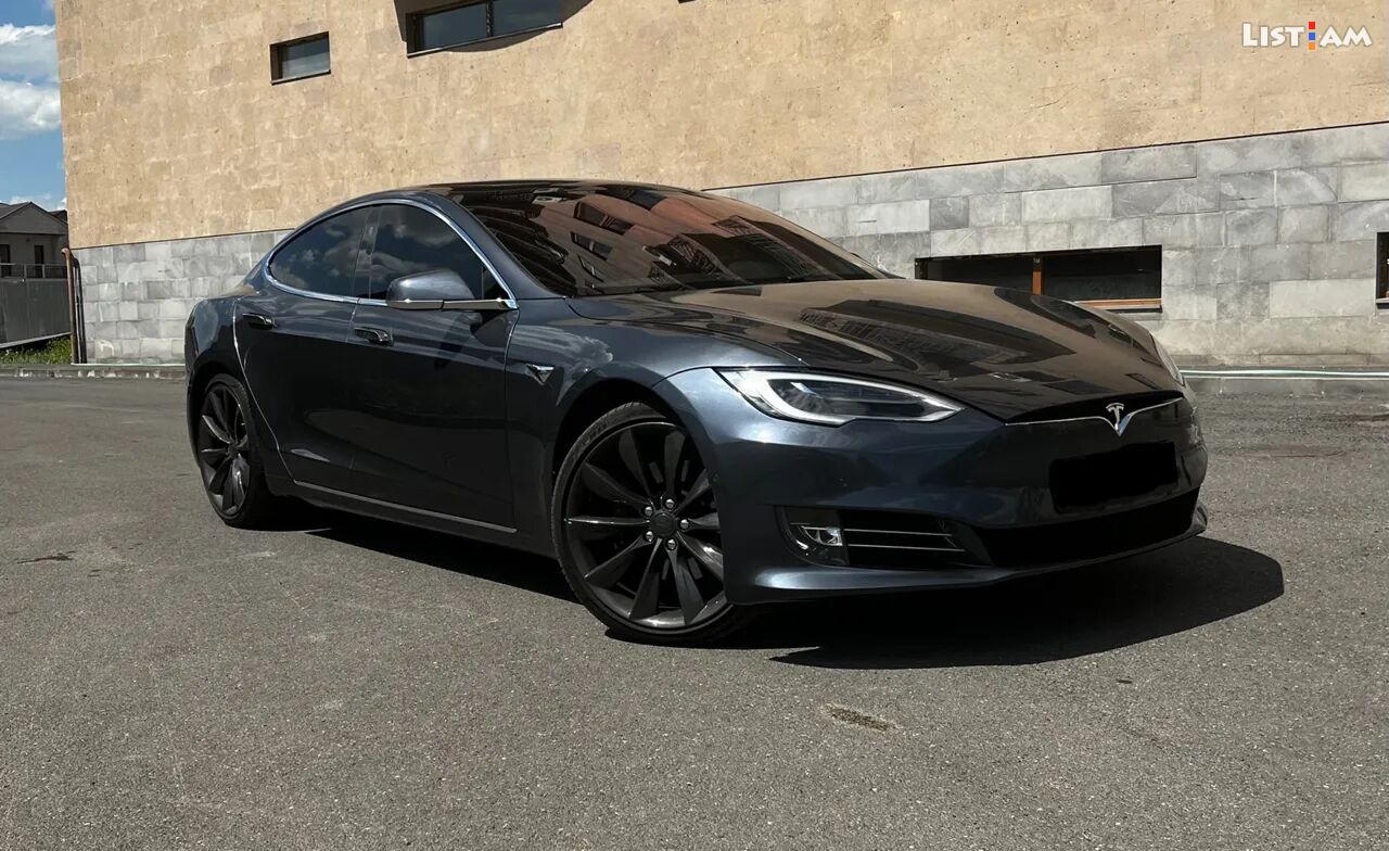 Tesla Model S,