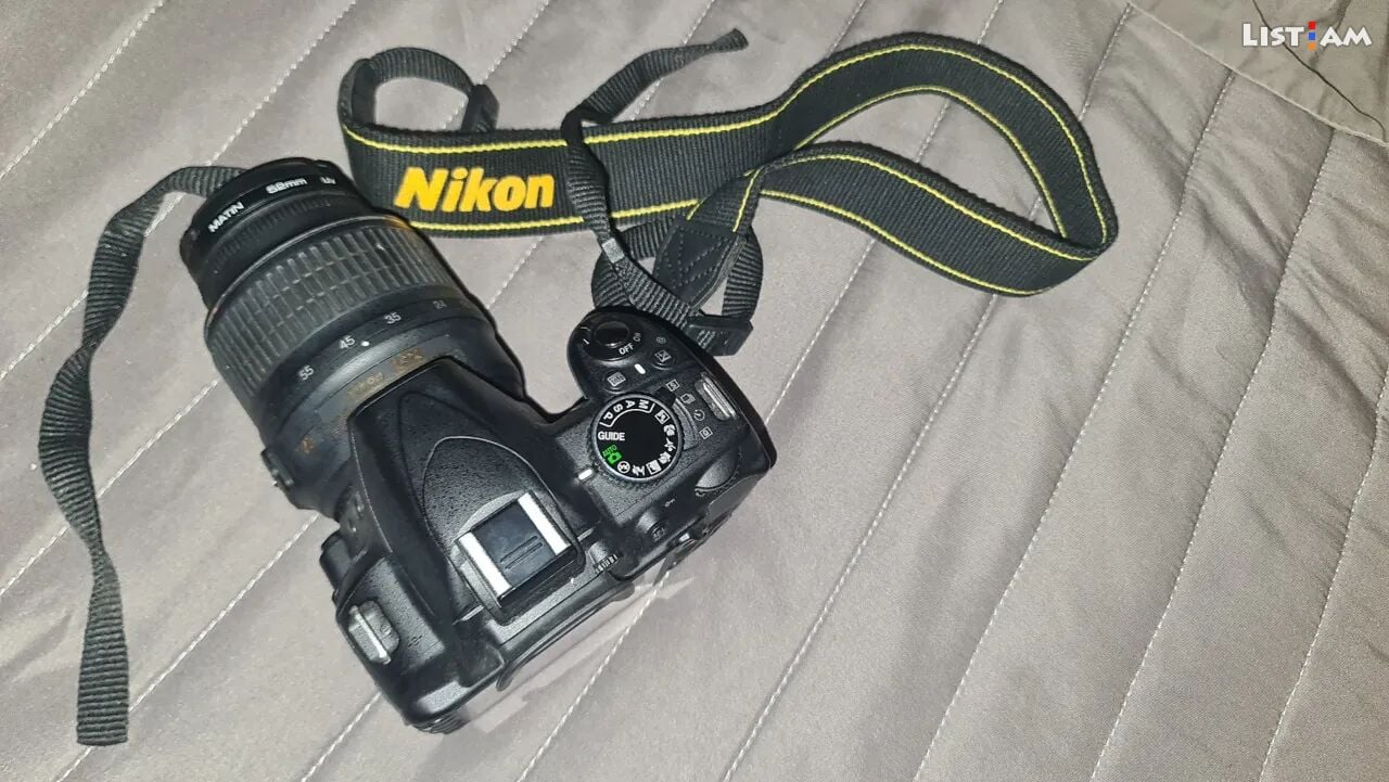 Nikon D3100 +