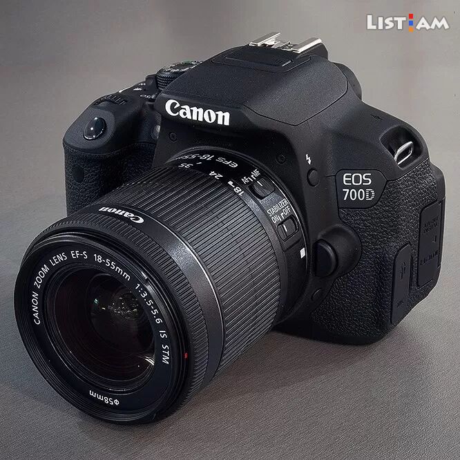 Canon D700