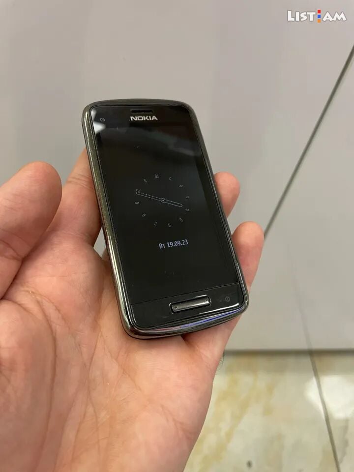 Nokia C6-01, 4 GB