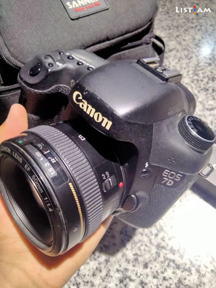 Canon 7D + photo bag