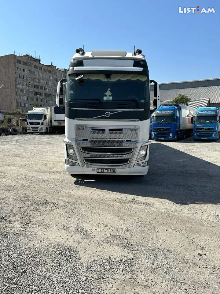 Flatbed Truck Volvo,