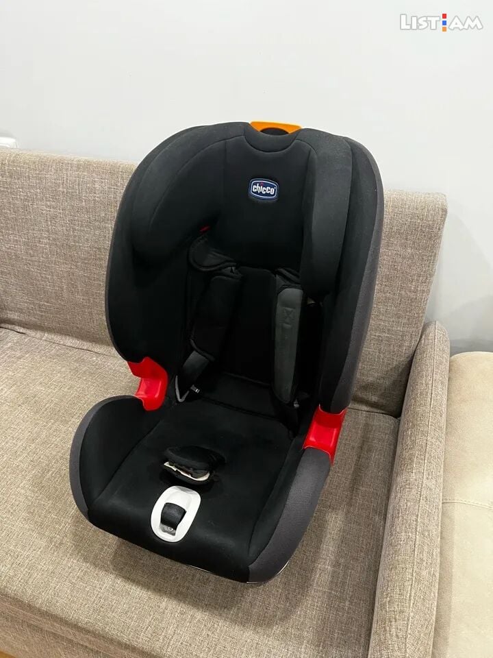 Chicco carseat 