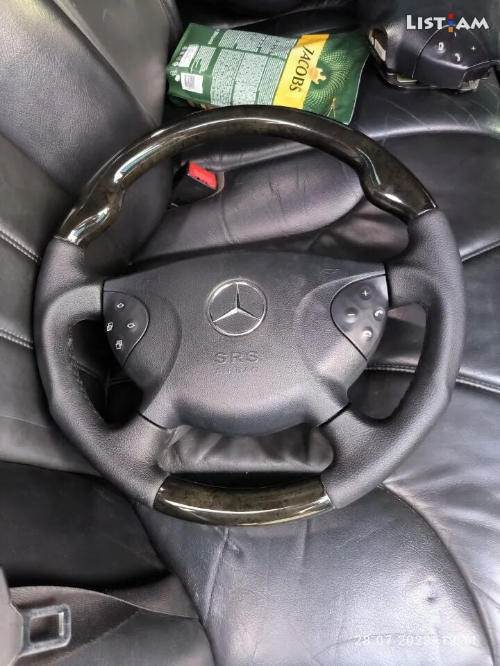 Dubic rul Mercedes