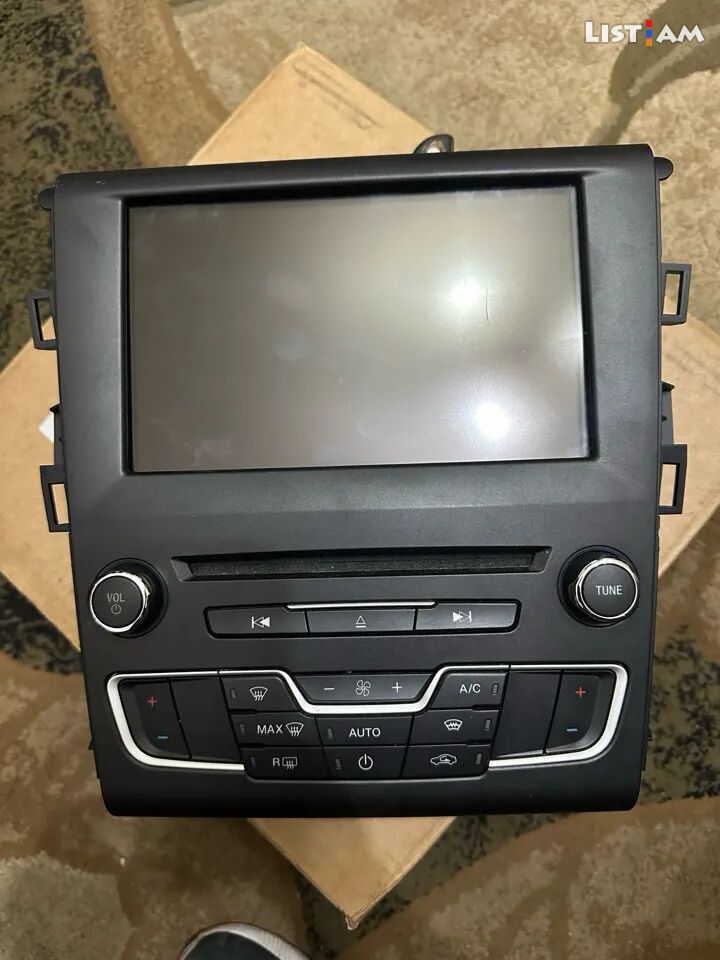 Ford fusion monitor